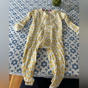 Magnetic Me lemon magnetic onesie- 3-6 months!